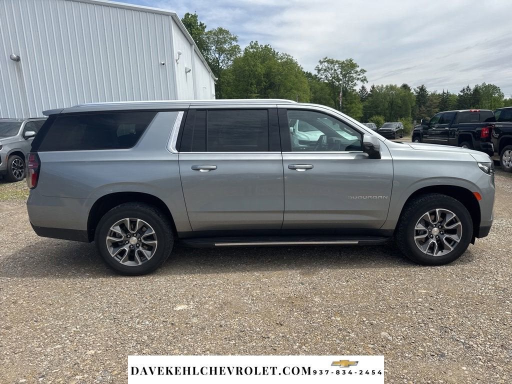 2024 Chevrolet Suburban LT
