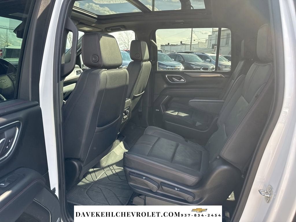 2023 Chevrolet Suburban RST