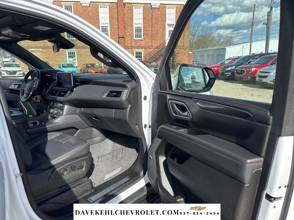 2023 Chevrolet Suburban RST