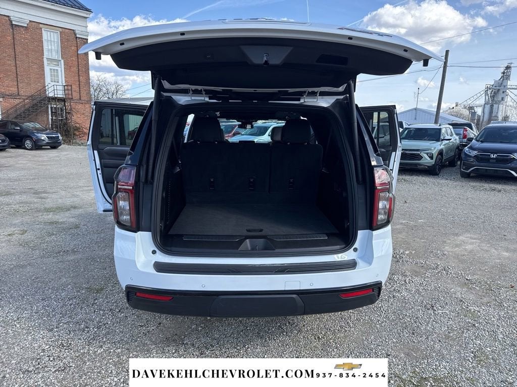 2023 Chevrolet Suburban RST