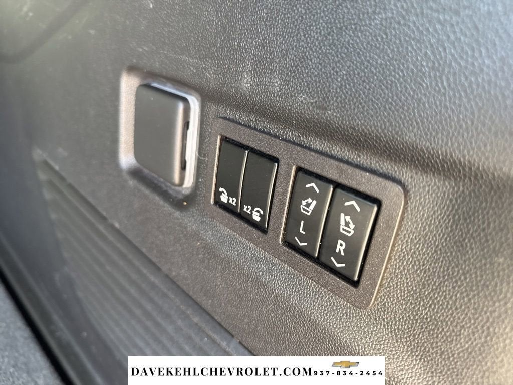 2023 Chevrolet Suburban RST