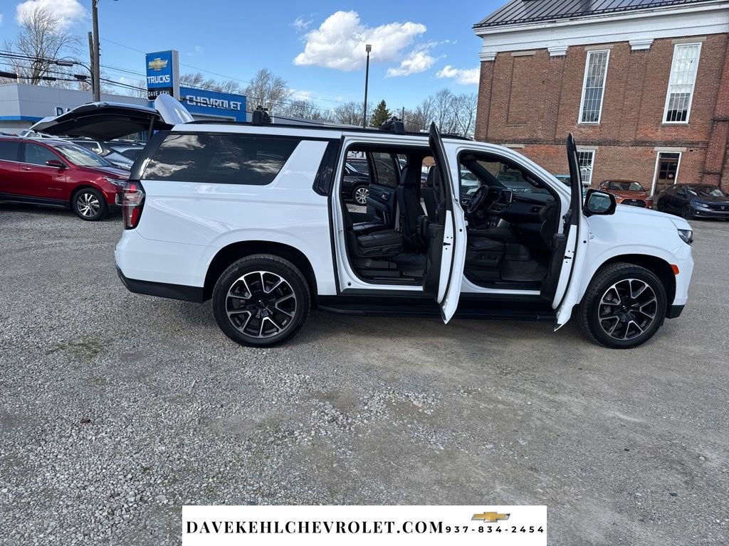 2023 Chevrolet Suburban RST