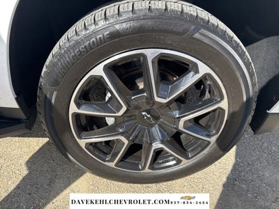 2023 Chevrolet Suburban RST