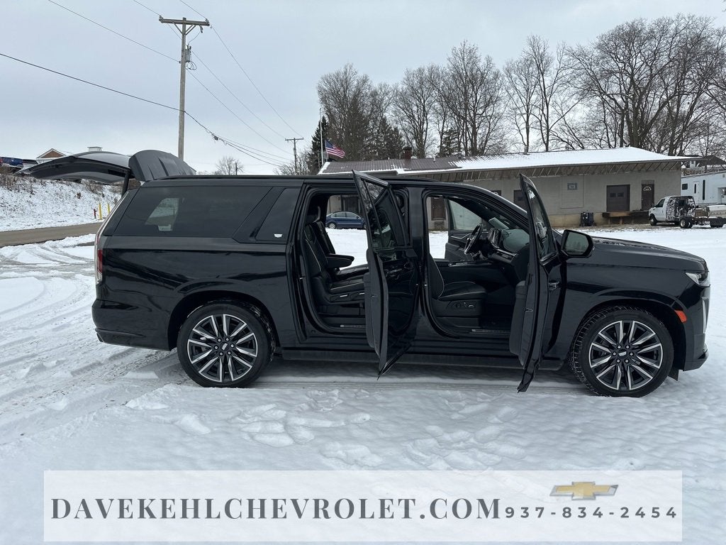 2022 Cadillac Escalade ESV Sport