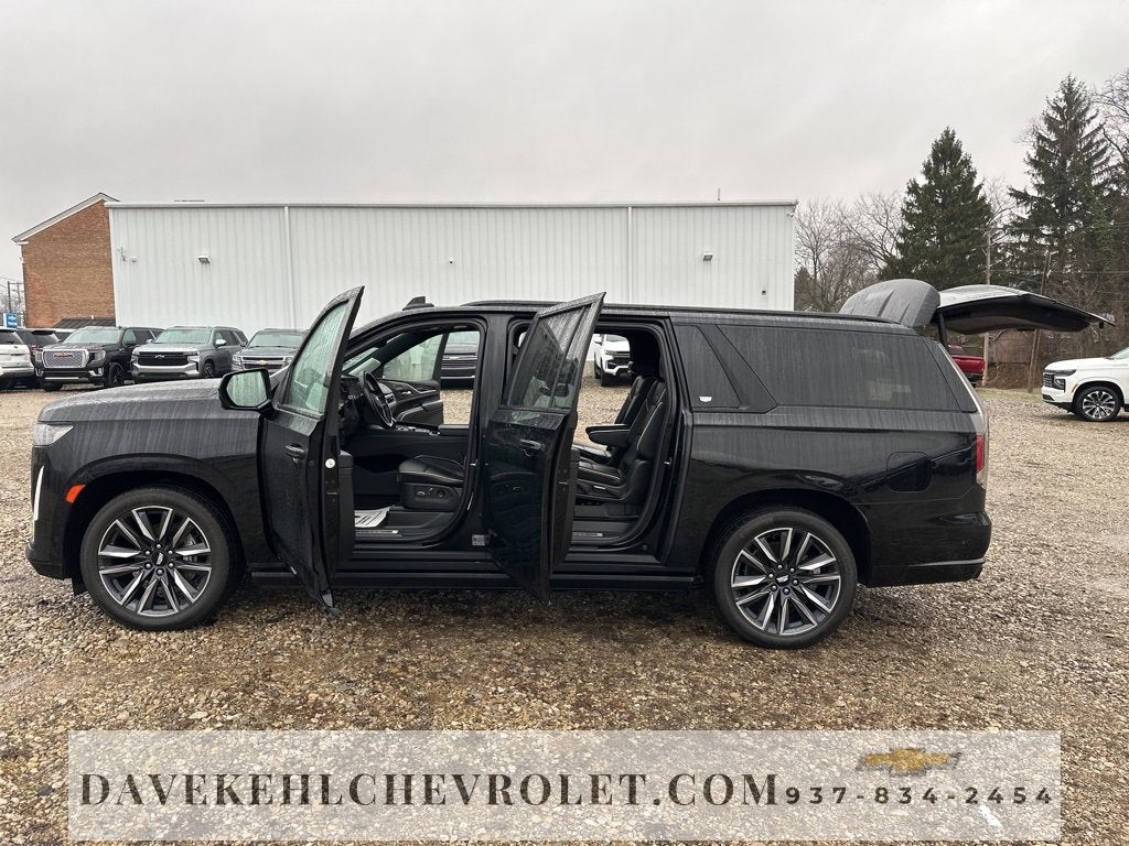 2022 Cadillac Escalade ESV Sport
