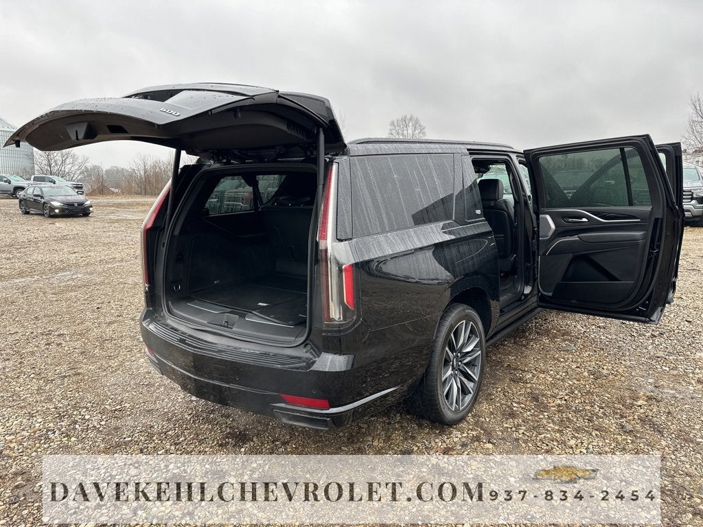 2022 Cadillac Escalade ESV Sport