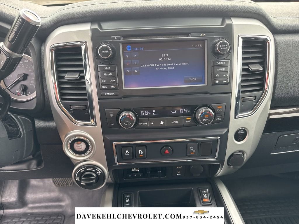 2017 Nissan TITAN SV