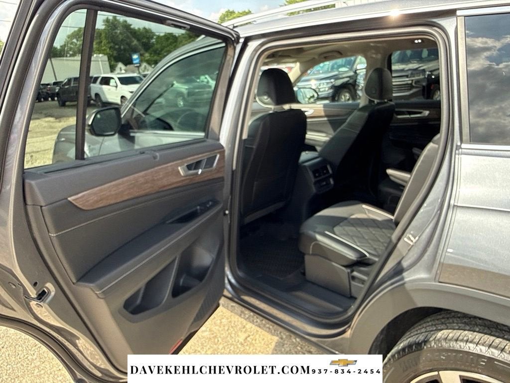 2024 Volkswagen Atlas 2.0T SEL Premium R-Line