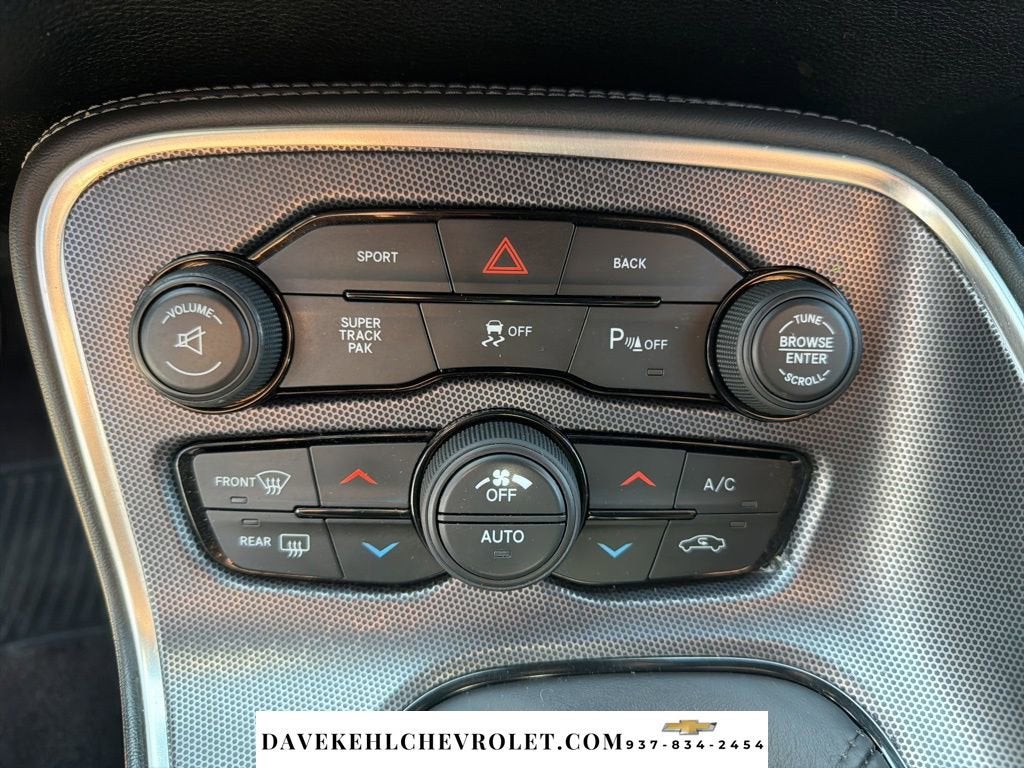 2016 Dodge Challenger 392 Hemi Scat Pack Shaker