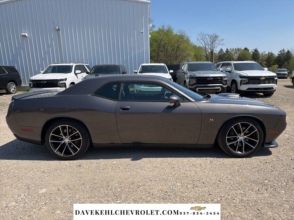 2016 Dodge Challenger 392 Hemi Scat Pack Shaker