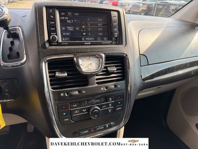 2015 Chrysler Town & Country Touring
