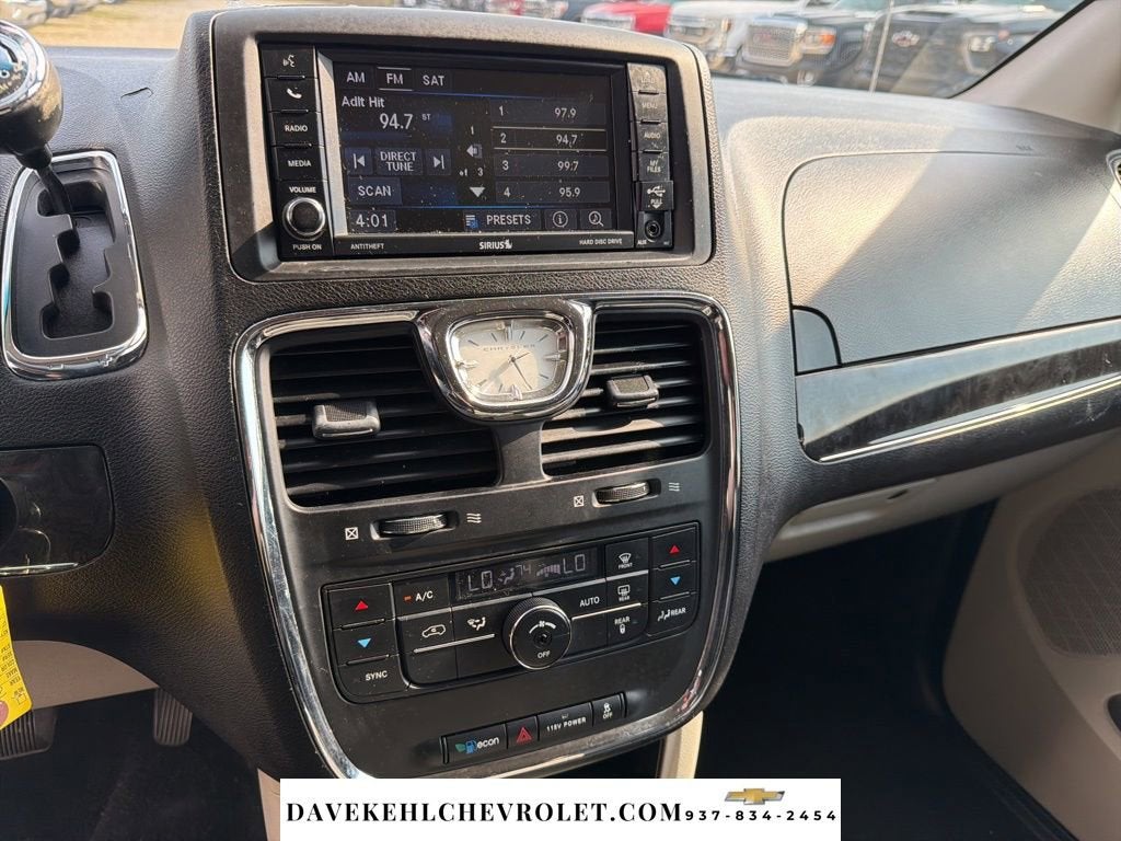2015 Chrysler Town & Country Touring