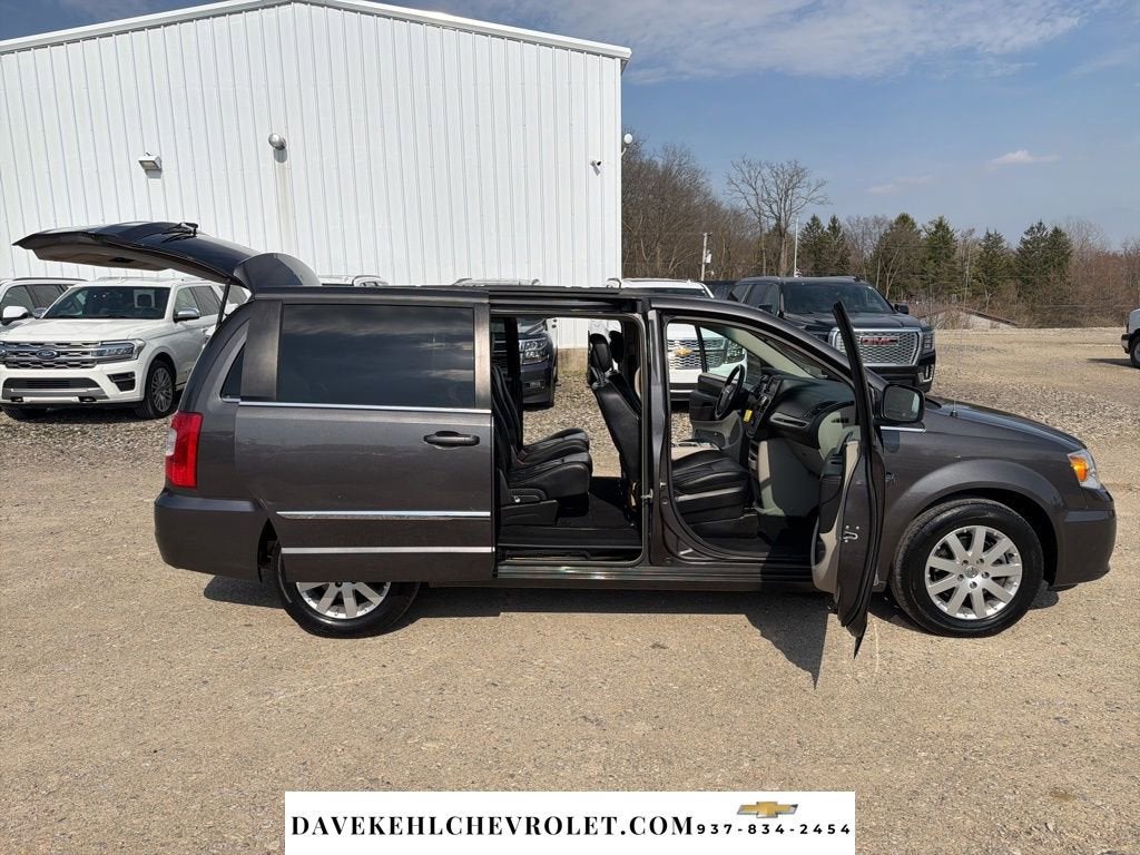2015 Chrysler Town & Country Touring