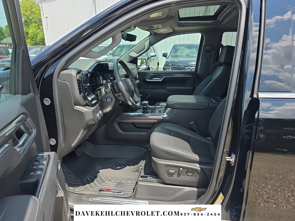 2025 Chevrolet Silverado 1500 LTZ