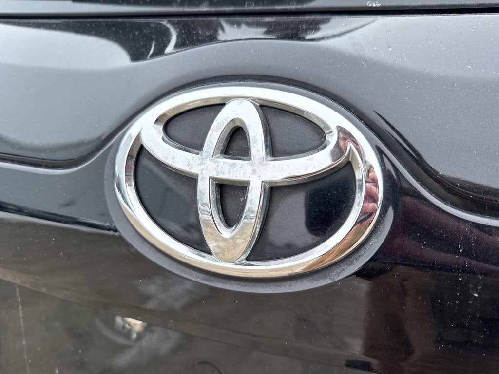 2010 Toyota Matrix BASE