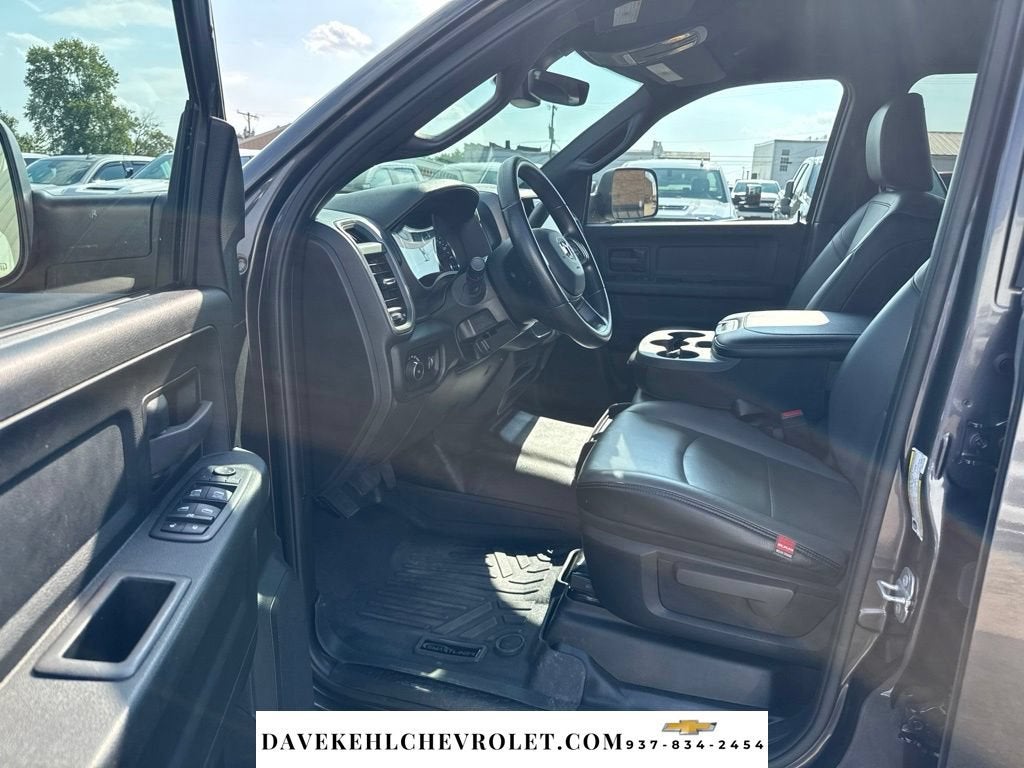 2022 RAM 3500 Tradesman Crew Cab 4x4 6'4" Box