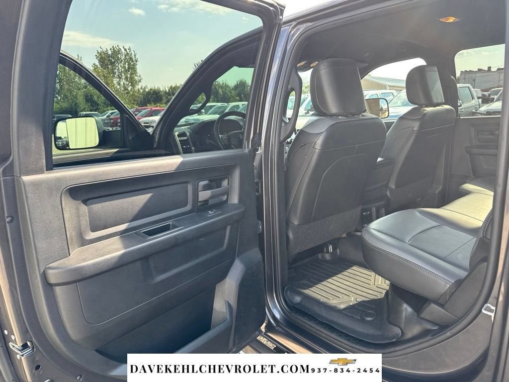2022 RAM 3500 Tradesman Crew Cab 4x4 6'4" Box