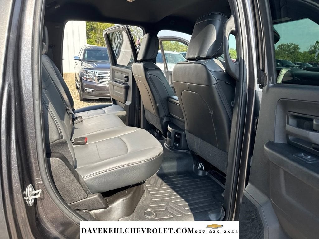 2022 RAM 3500 Tradesman Crew Cab 4x4 6'4" Box