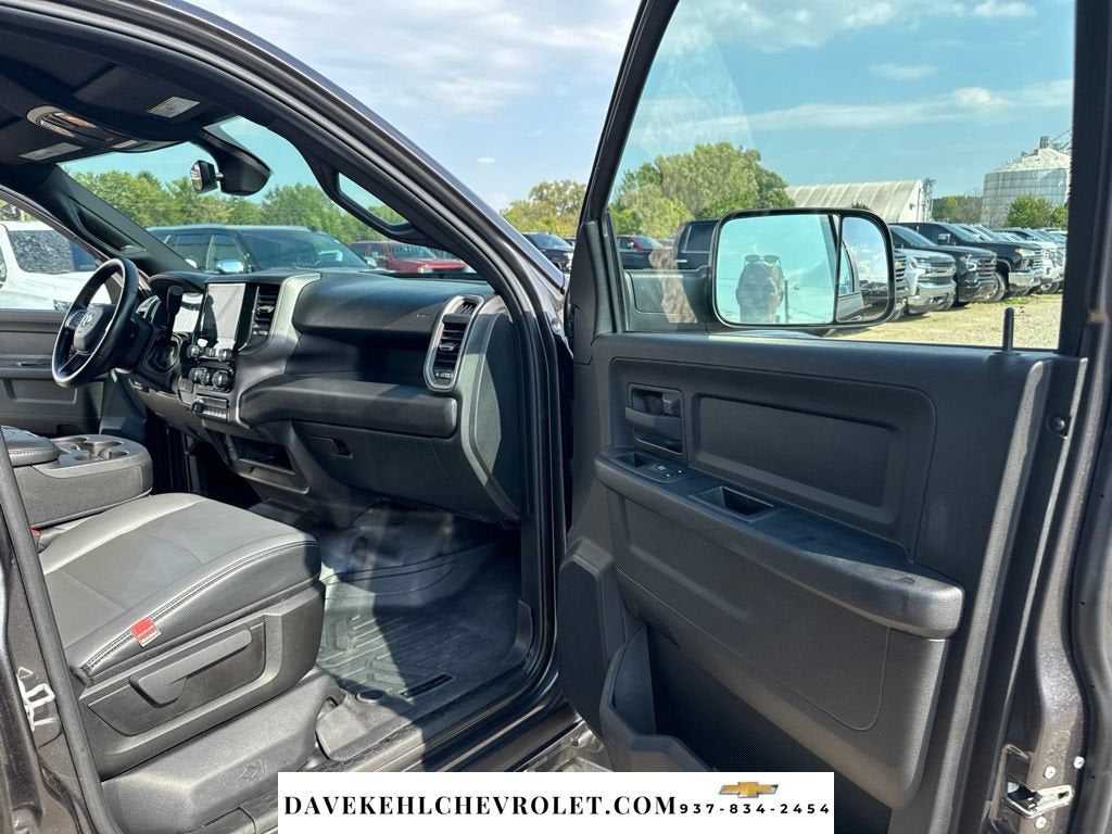 2022 RAM 3500 Tradesman Crew Cab 4x4 6'4" Box
