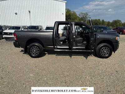 2022 RAM 3500 Tradesman Crew Cab 4x4 6'4" Box