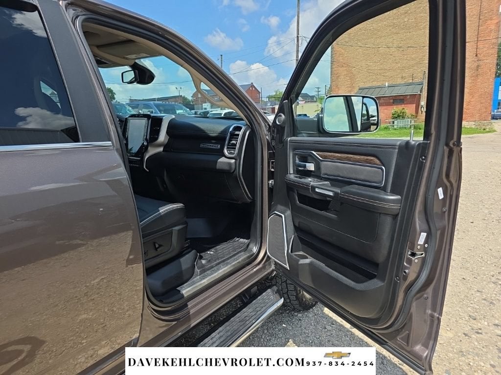 2019 RAM 2500 Laramie Crew Cab 4x4 6'4" Box