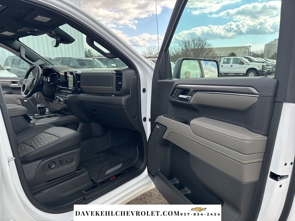 2025 Chevrolet Silverado 1500 ZR2