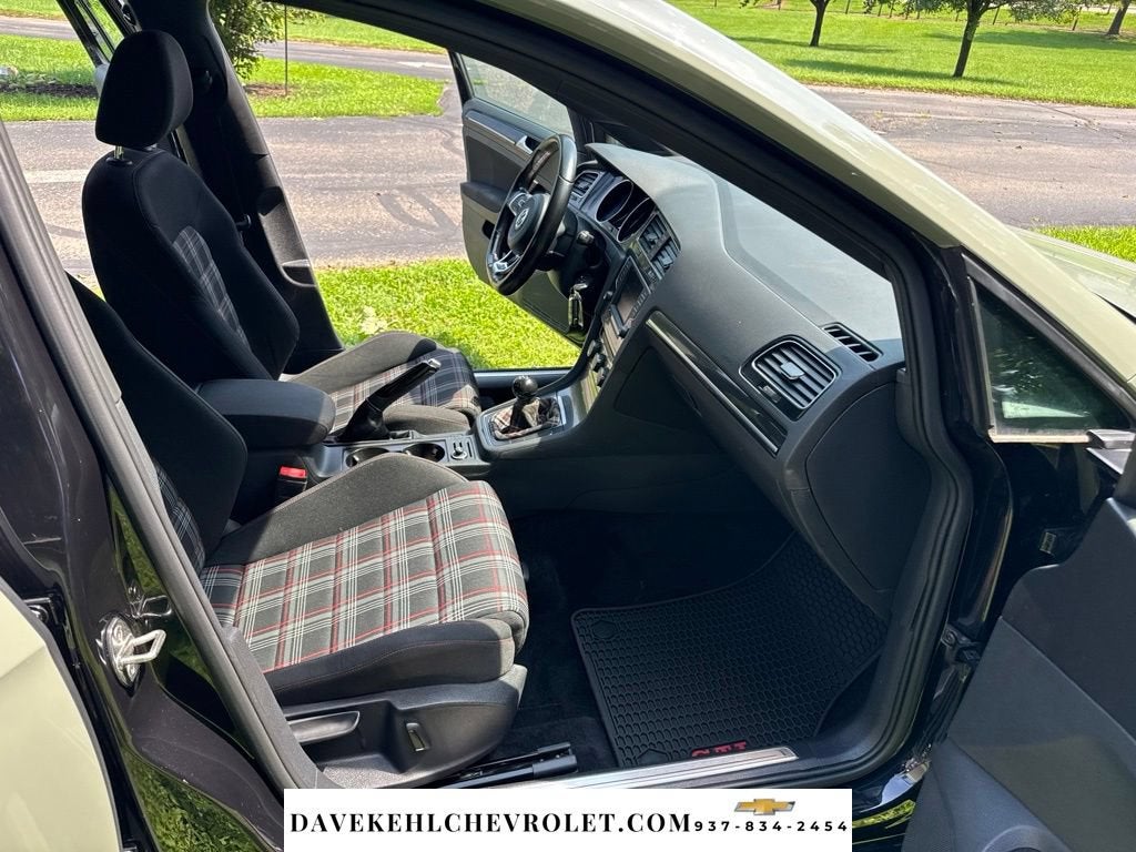 2017 Volkswagen Golf GTI S 4-Door