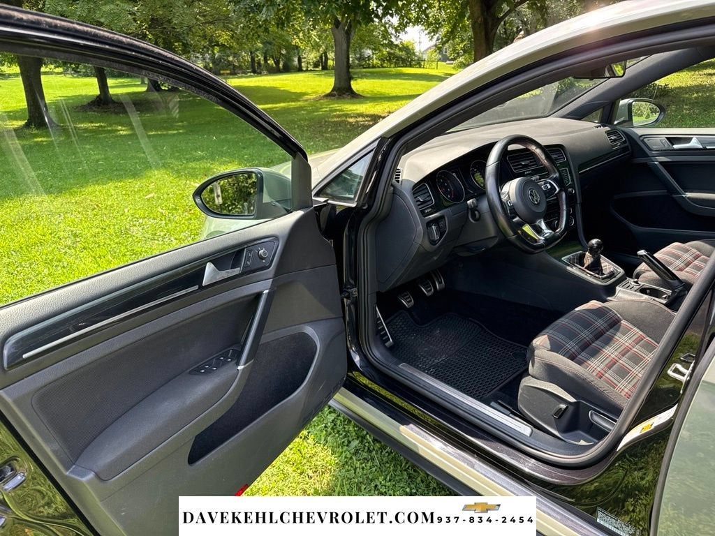 2017 Volkswagen Golf GTI S 4-Door