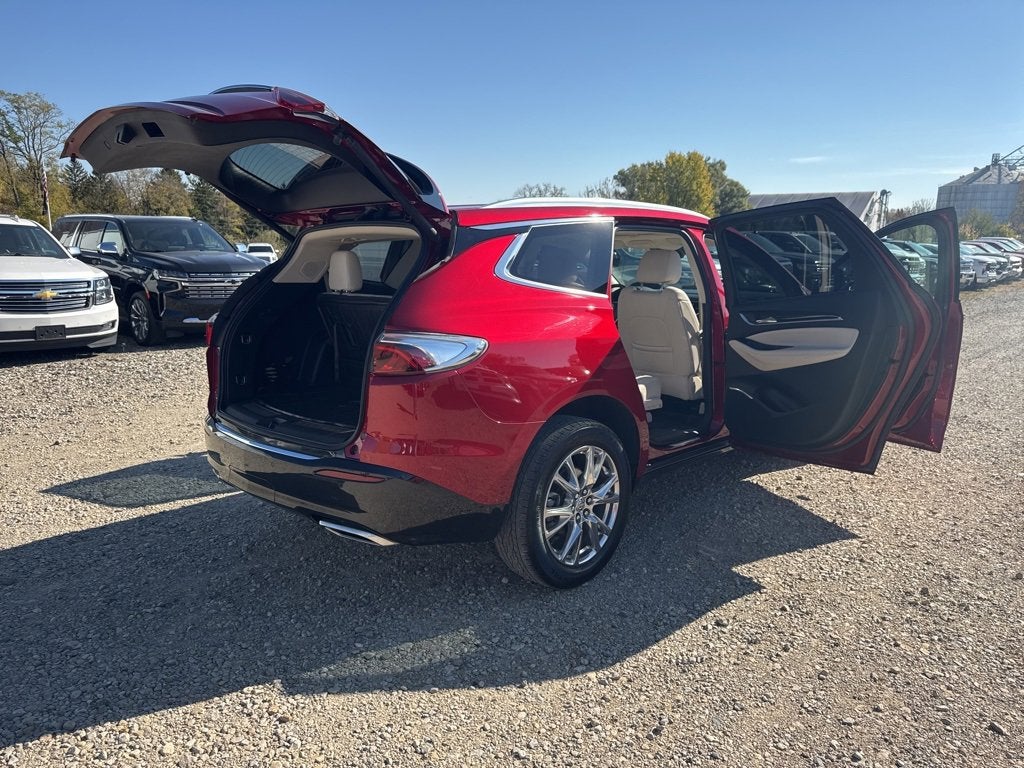 2023 Buick Enclave Essence