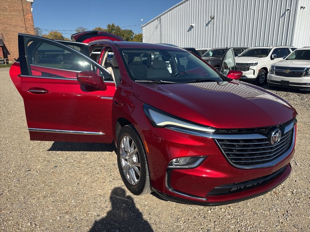 2023 Buick Enclave Essence