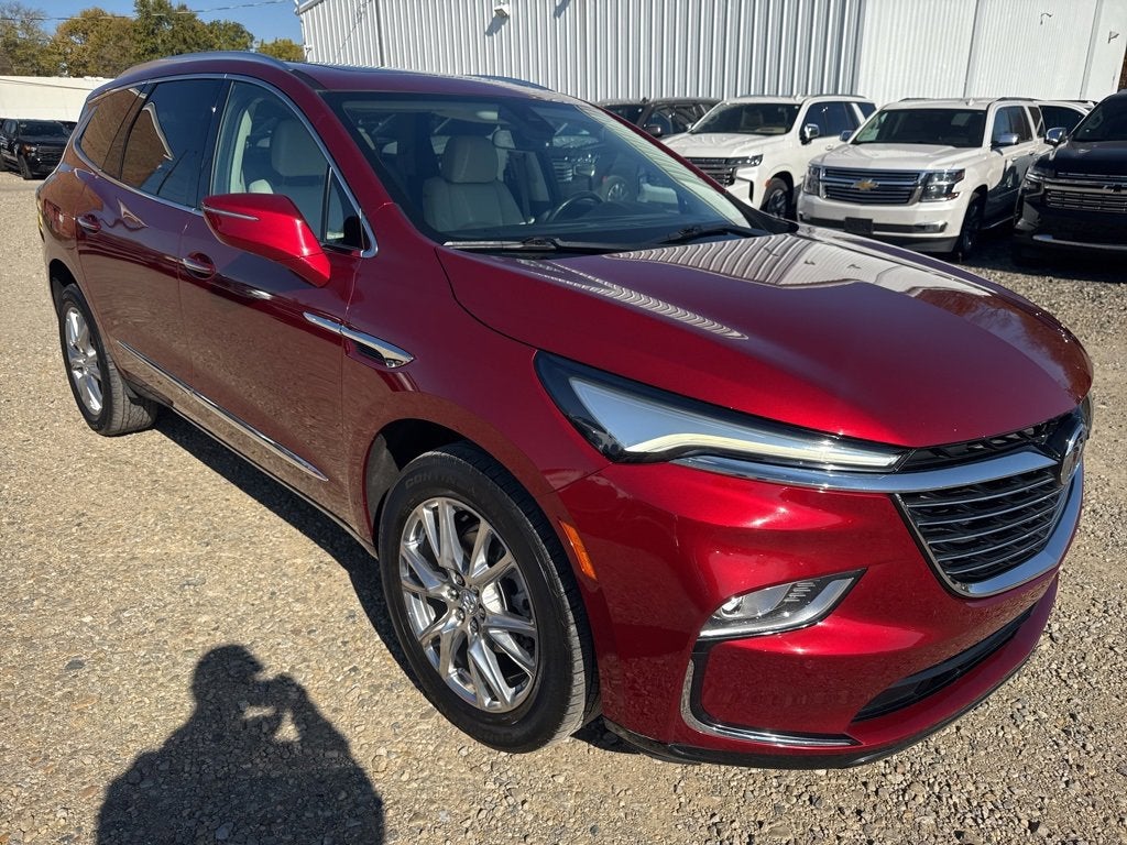2023 Buick Enclave Essence