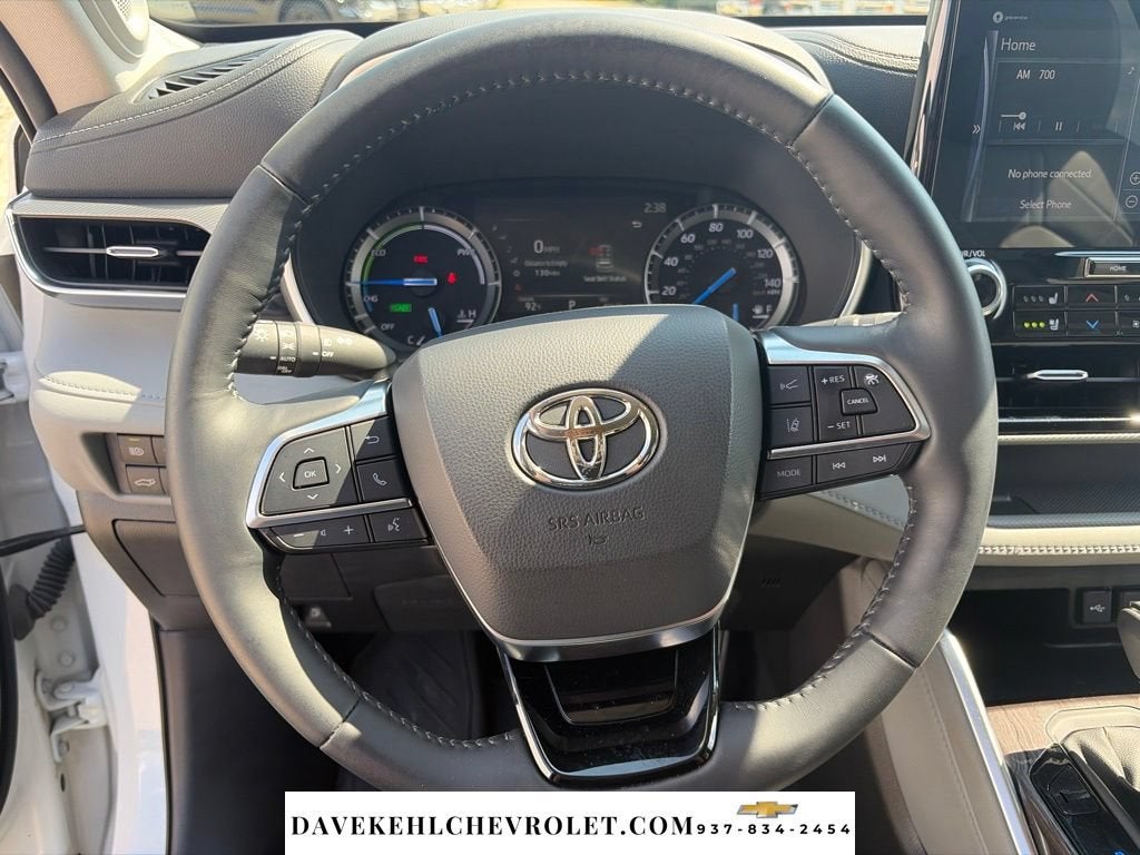 2021 Toyota Highlander Hybrid Platinum
