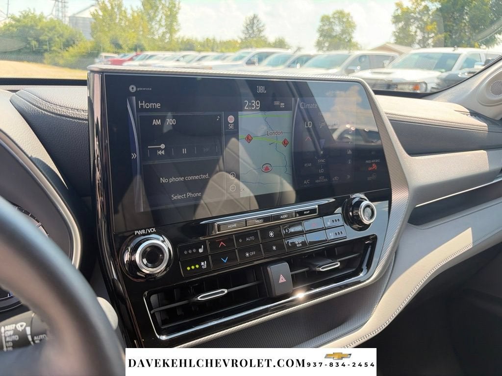 2021 Toyota Highlander Hybrid Platinum