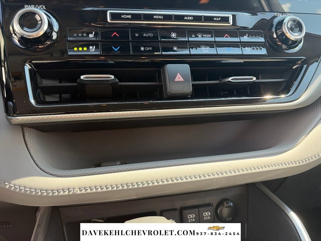 2021 Toyota Highlander Hybrid Platinum