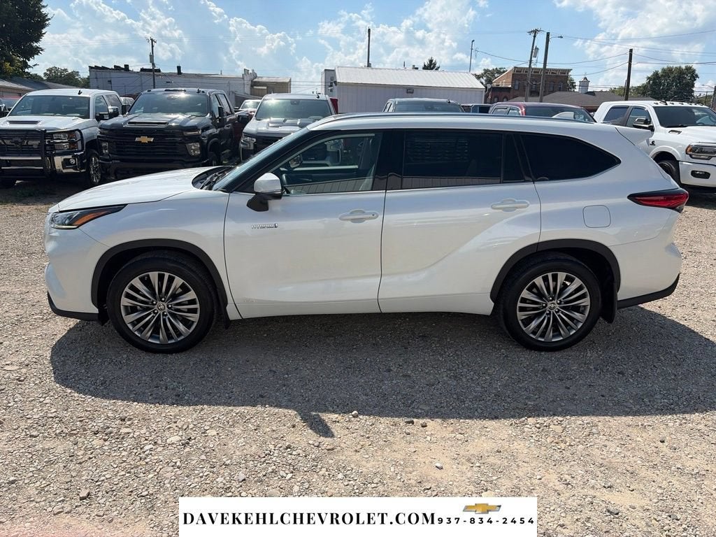 2021 Toyota Highlander Hybrid Platinum