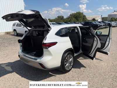 2021 Toyota Highlander Hybrid Platinum