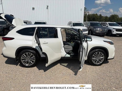 2021 Toyota Highlander Hybrid Platinum