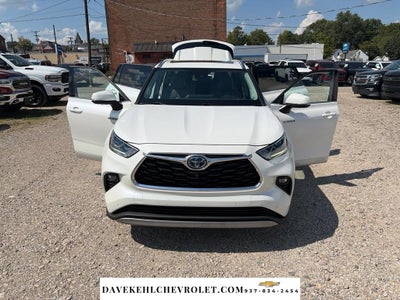 2021 Toyota Highlander Hybrid Platinum