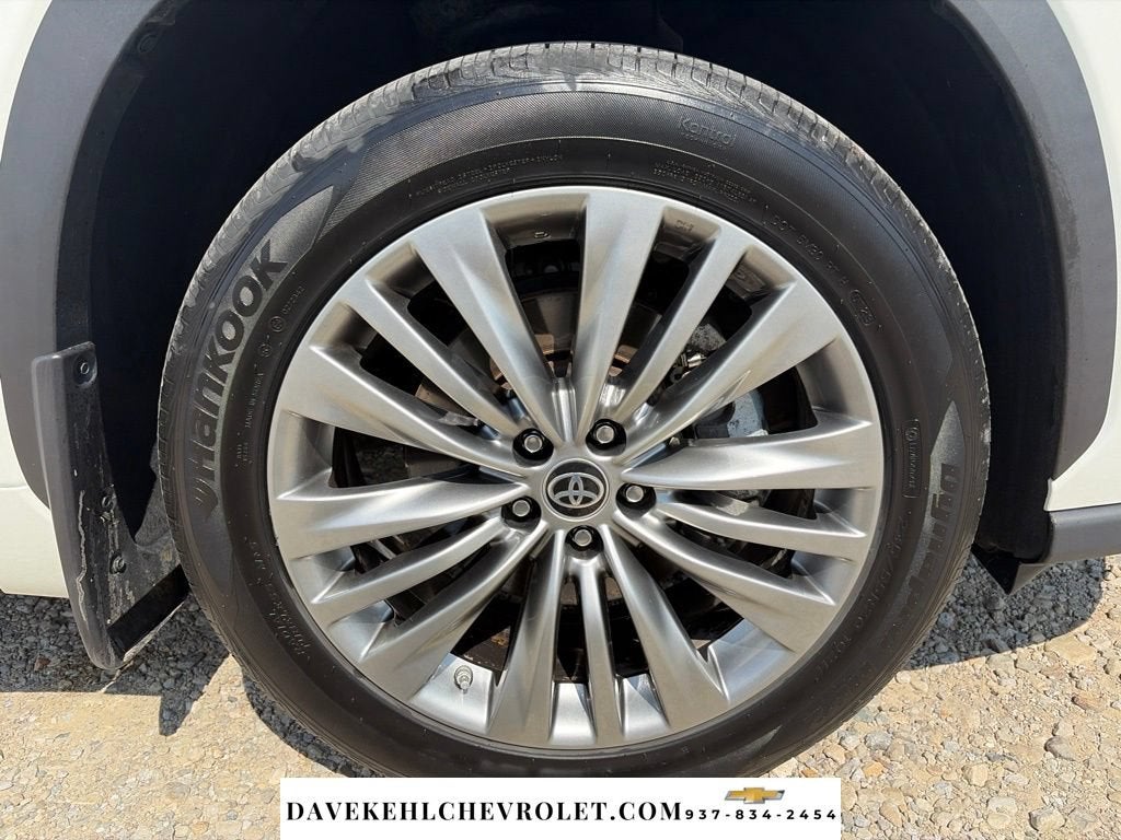 2021 Toyota Highlander Hybrid Platinum