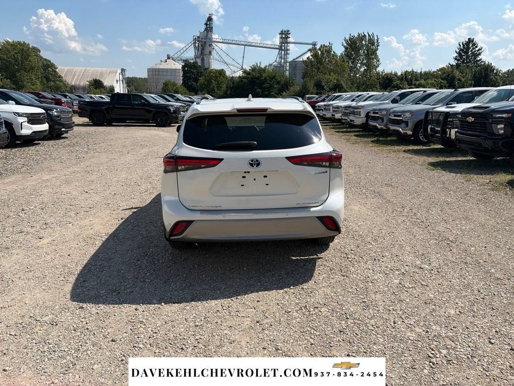2021 Toyota Highlander Hybrid Platinum