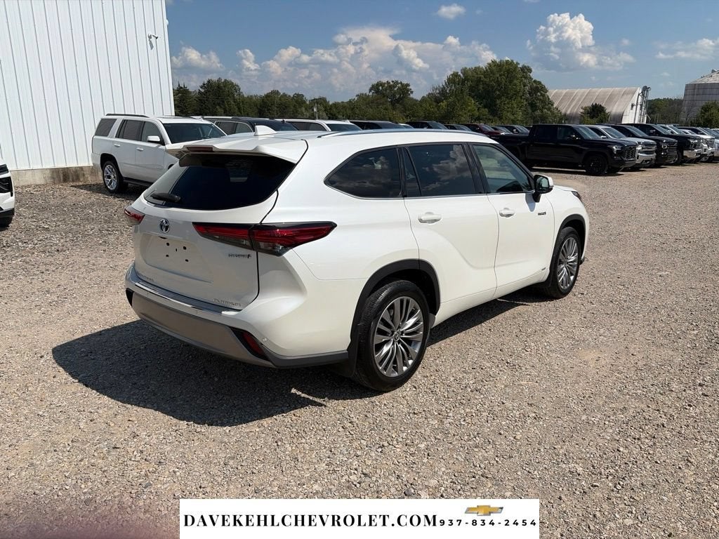 2021 Toyota Highlander Hybrid Platinum