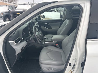 2022 Toyota Highlander XLE