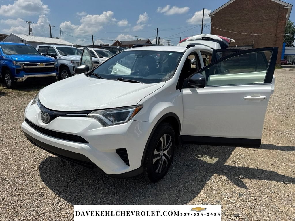 2017 Toyota RAV4 LE