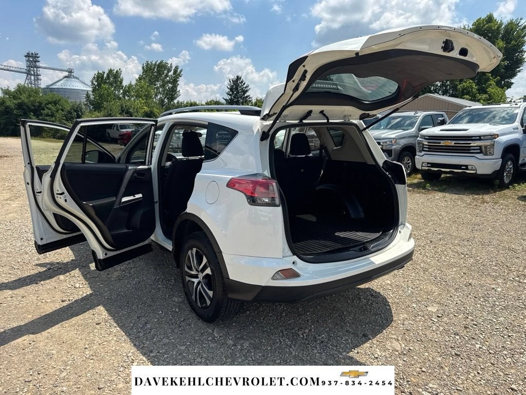 2017 Toyota RAV4 LE