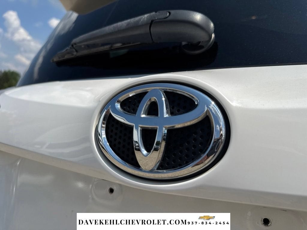 2017 Toyota RAV4 LE