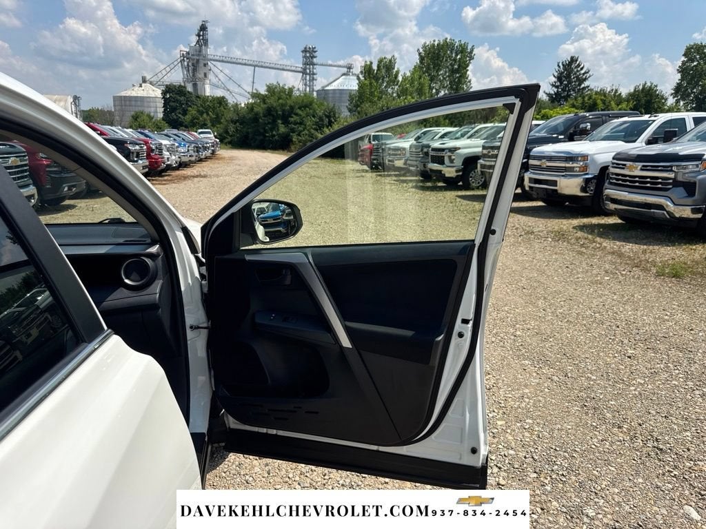 2017 Toyota RAV4 LE