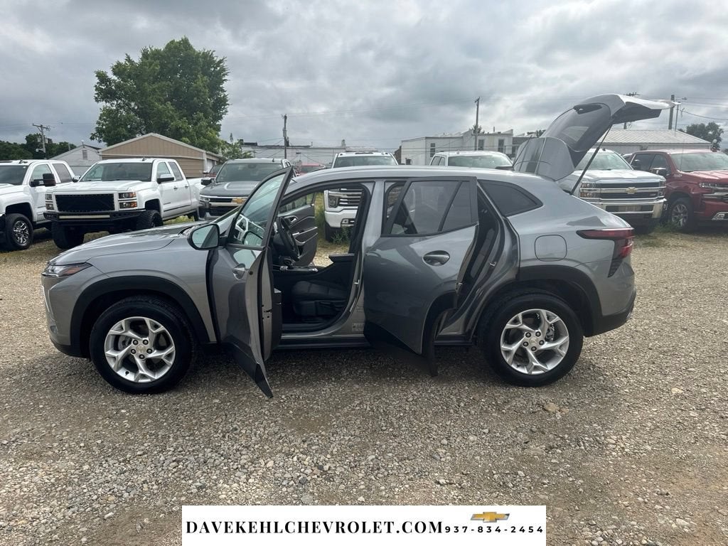 2025 Chevrolet Trax LS