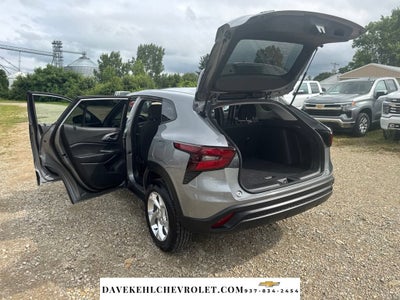 2025 Chevrolet Trax LS
