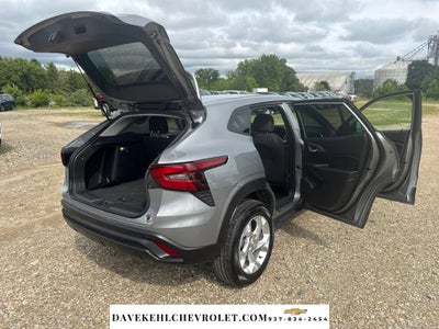 2025 Chevrolet Trax LS