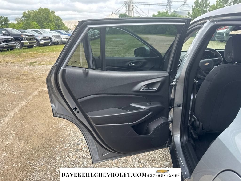 2025 Chevrolet Trax LS